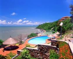 ການທ່ອງທ່ຽວໃນໂອກາດວັນບຸນ ຄຼິດສະມາດ ແລະ ບຸນປີໃຫມ່ສາກົນ 2012.